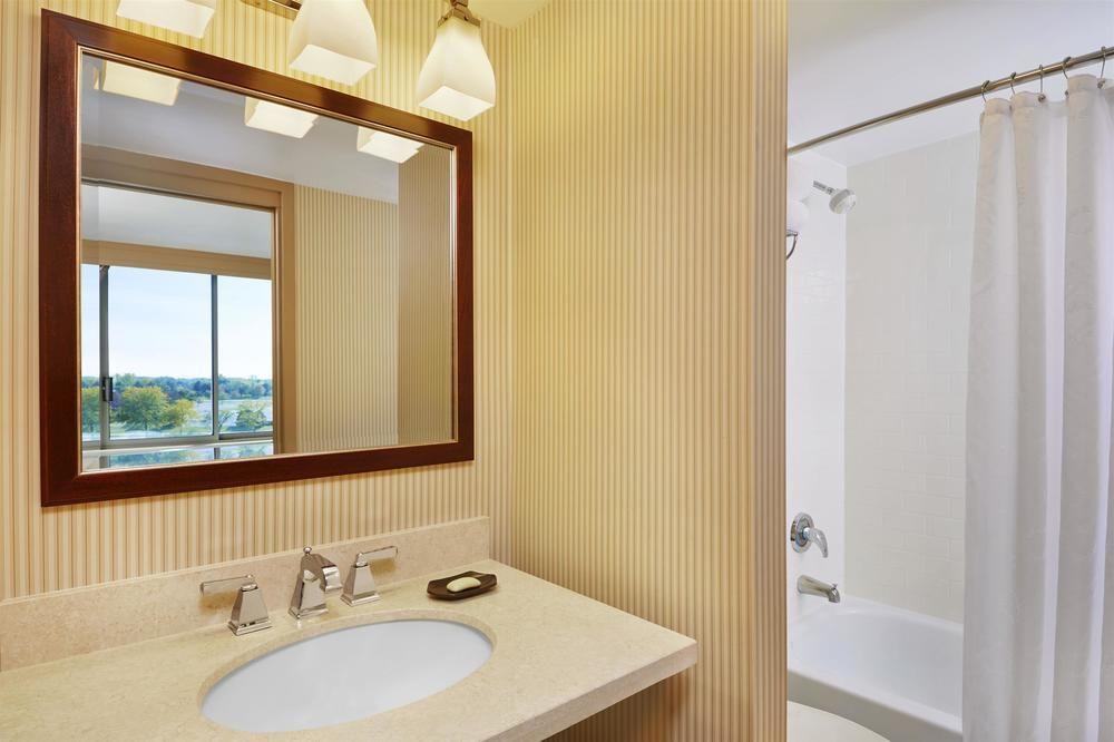 Sheraton Suites Chicago Elk Grove Елк Гроув Вилидж Екстериор снимка