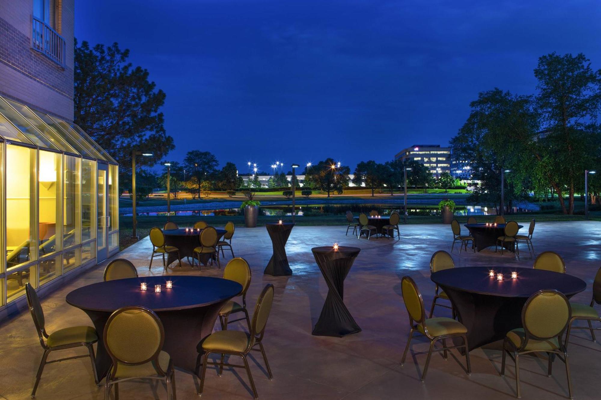 Sheraton Suites Chicago Elk Grove Елк Гроув Вилидж Екстериор снимка